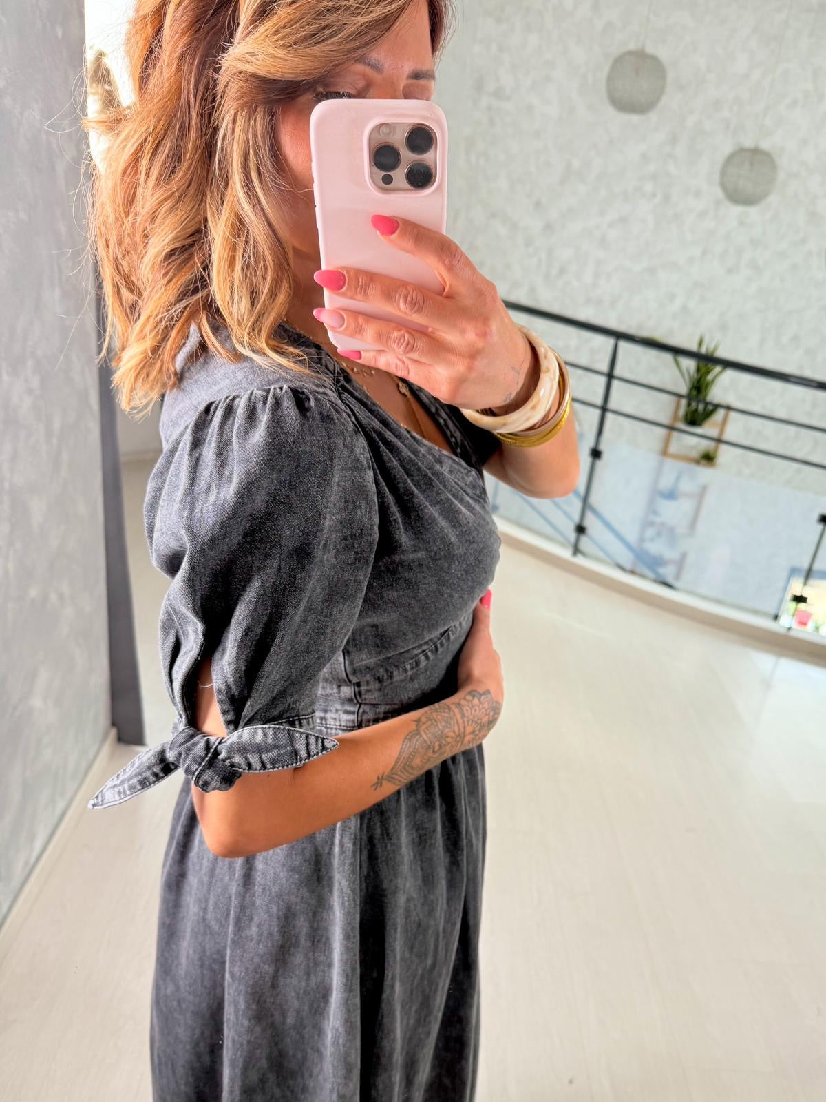 Robe Noir Lily