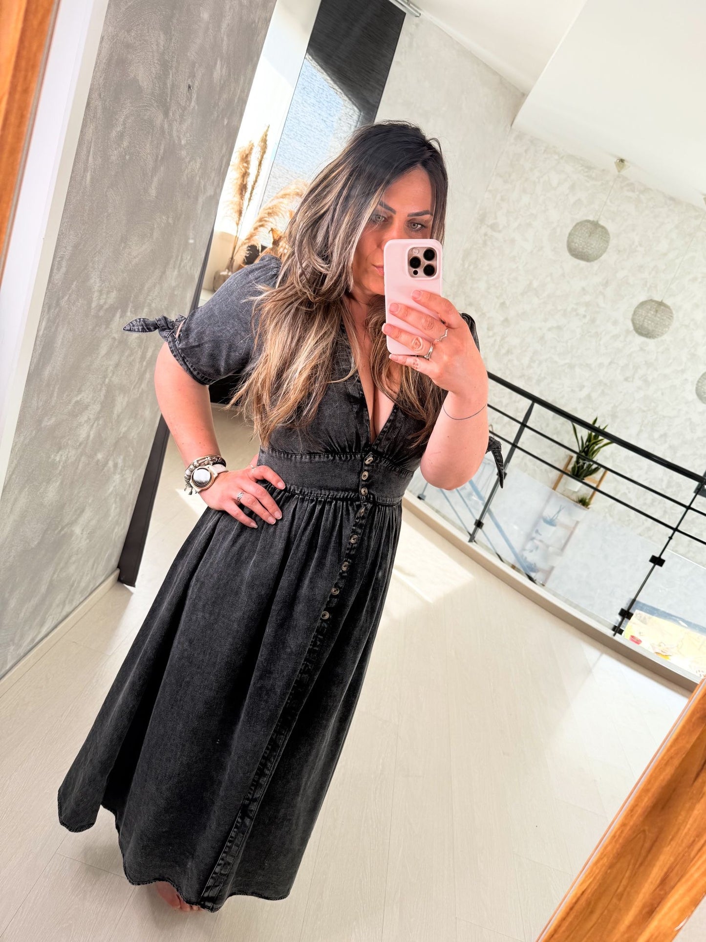 Robe Noir Lily